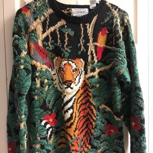 Winter tiger tunic sweater M
